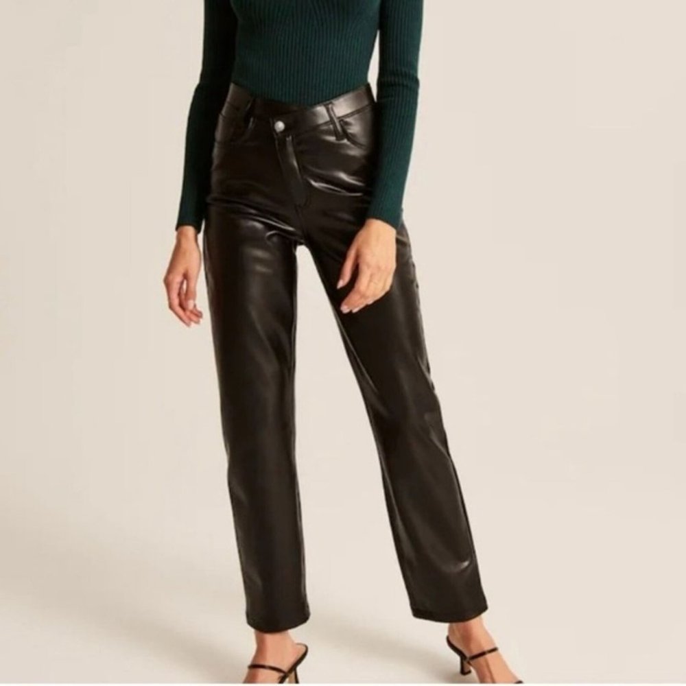 Abercrombie & Fitch The 90's Straight Ultra High-Rise Faux Leather Pants size 14